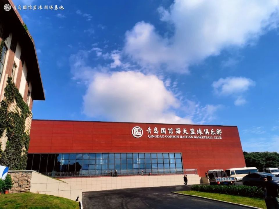 使用智能眼镜记录和分析篮球训练数据的方法_1